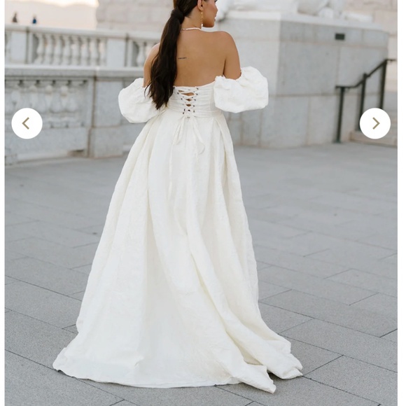 Ava Gowns Victoria Gown in Ivory - Picture 4 of 6